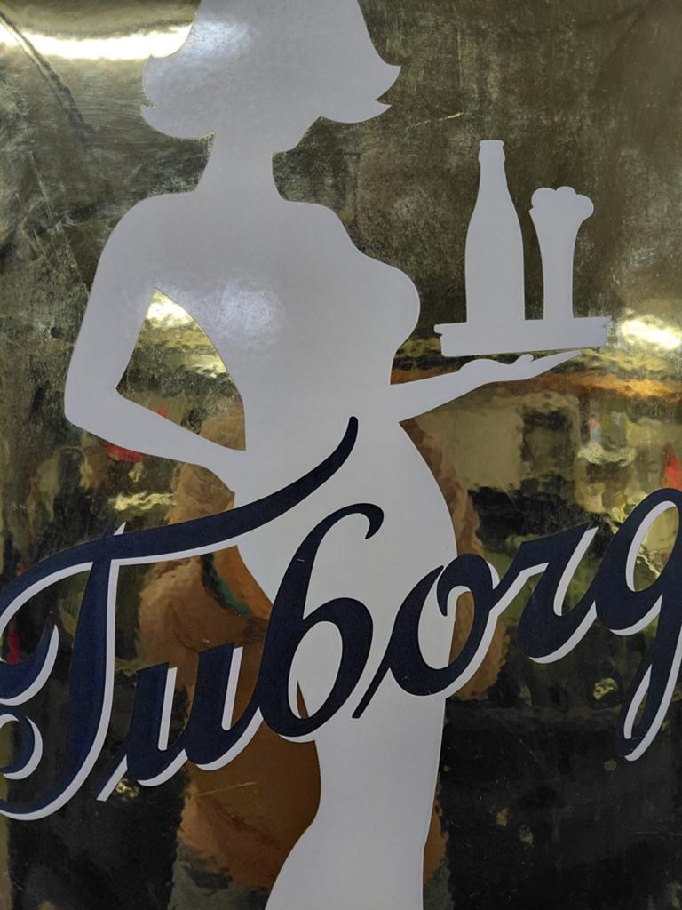 Tuborg reclamebord, Ophalen