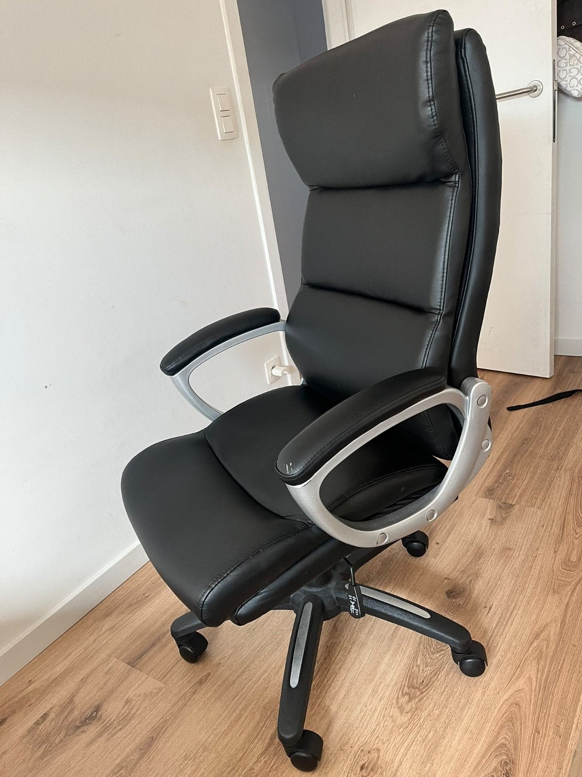 te koop bureaulstoel in zeer goede staat, Comme neuf, Enlèvement, Ergonomique, Chaise de bureau