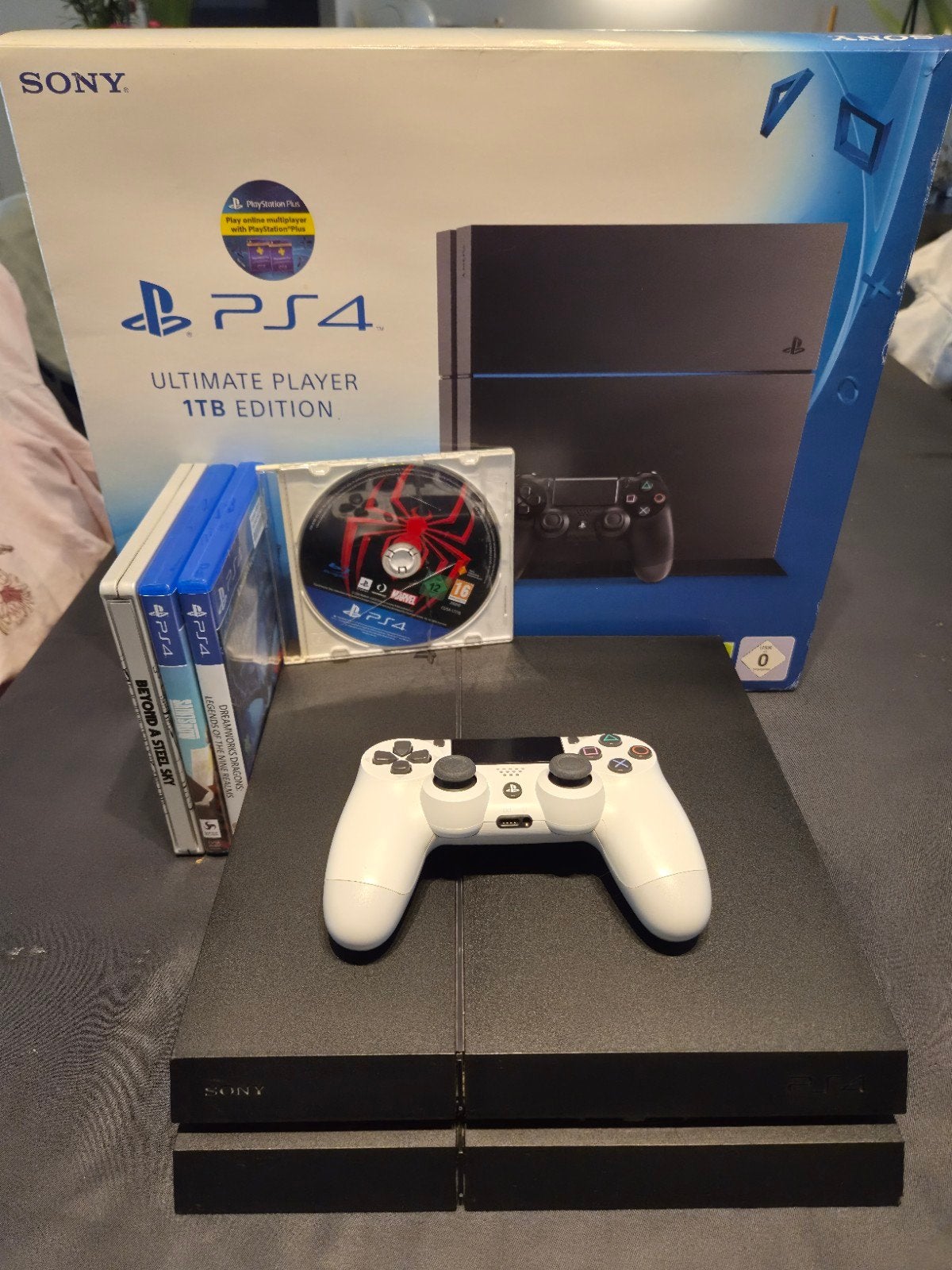 Playstation 4 1TB met games, Games en Spelcomputers, Spelcomputers | Sony PlayStation 4, Met games, Ophalen of Verzenden, Zo goed als nieuw
