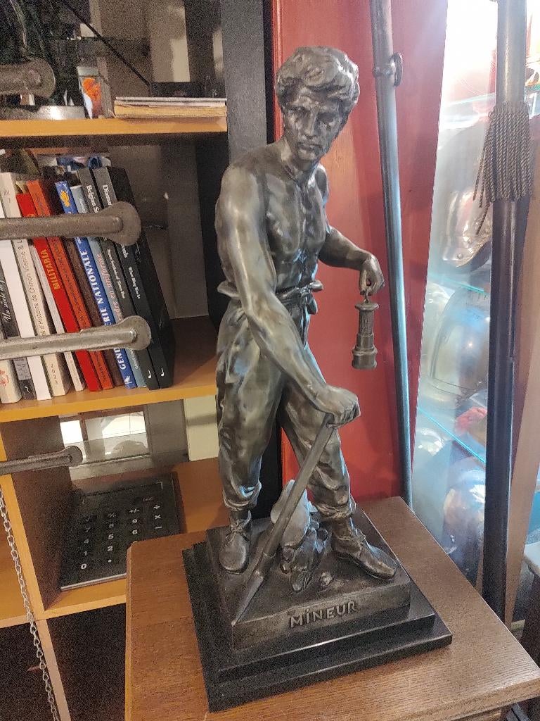Beeld Mineur , zamak op marmer , 80 cm, Ophalen