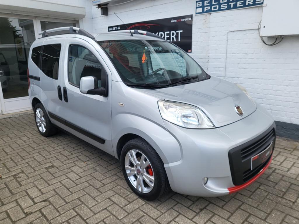 Fiat QUBO 1.3 multi jet 12 Mois de GARANTIE, Auto's, Fiat, Monovolume, Bedrijf, Zilver of Grijs, Te koop