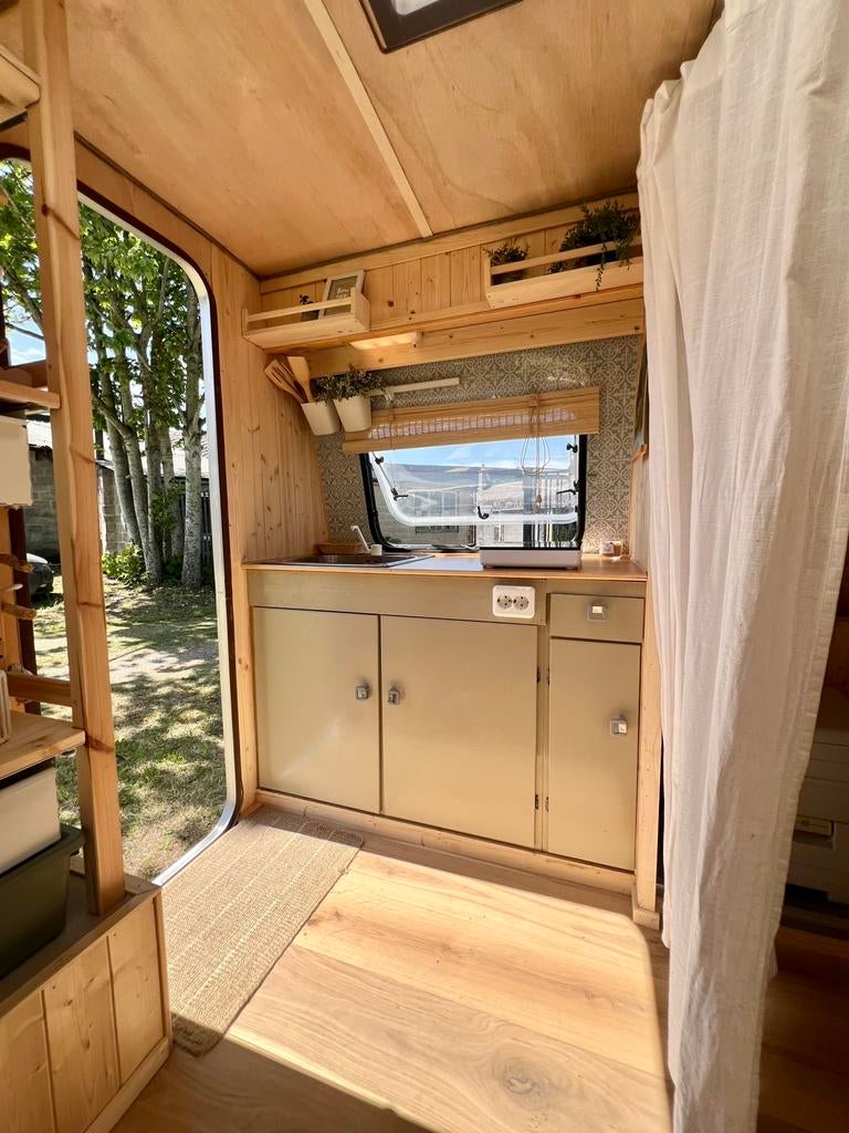 Caravane predom -750 kg, Caravans en Kamperen, Caravans, Particulier, 500 - 750 kg, Predom, Tot 4 meter