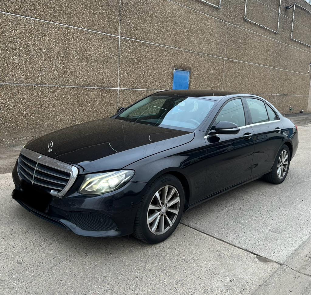 Mercedes E200d 2017 855.000 km Ex Taxi! Rijdt nog goed!, Automaat, 4 cilinders, Bedrijf, Te koop