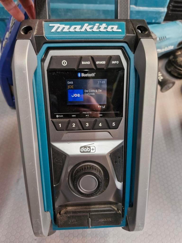 Makita Radio MR007G XGT DAB+ + bat 18v 5ah, Audio, Tv en Foto, Ophalen, Radio