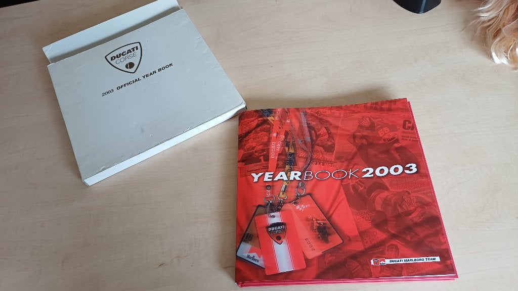 Annuaire officiel de Ducati Corse 2003. Nouveau., Livres, Enlèvement ou Envoi, Comme neuf, Marque ou Modèle