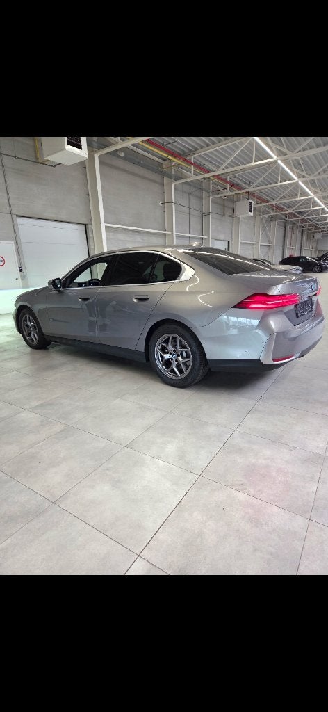 BMW 520, Auto's, BMW, Zwart, Berline, Particulier, Dealer onderhouden