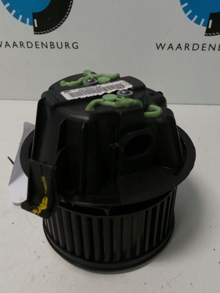 DACIA SANDERO KACHELMOTOR 2010, Ophalen of Verzenden, Gebruikt, Stiba lid