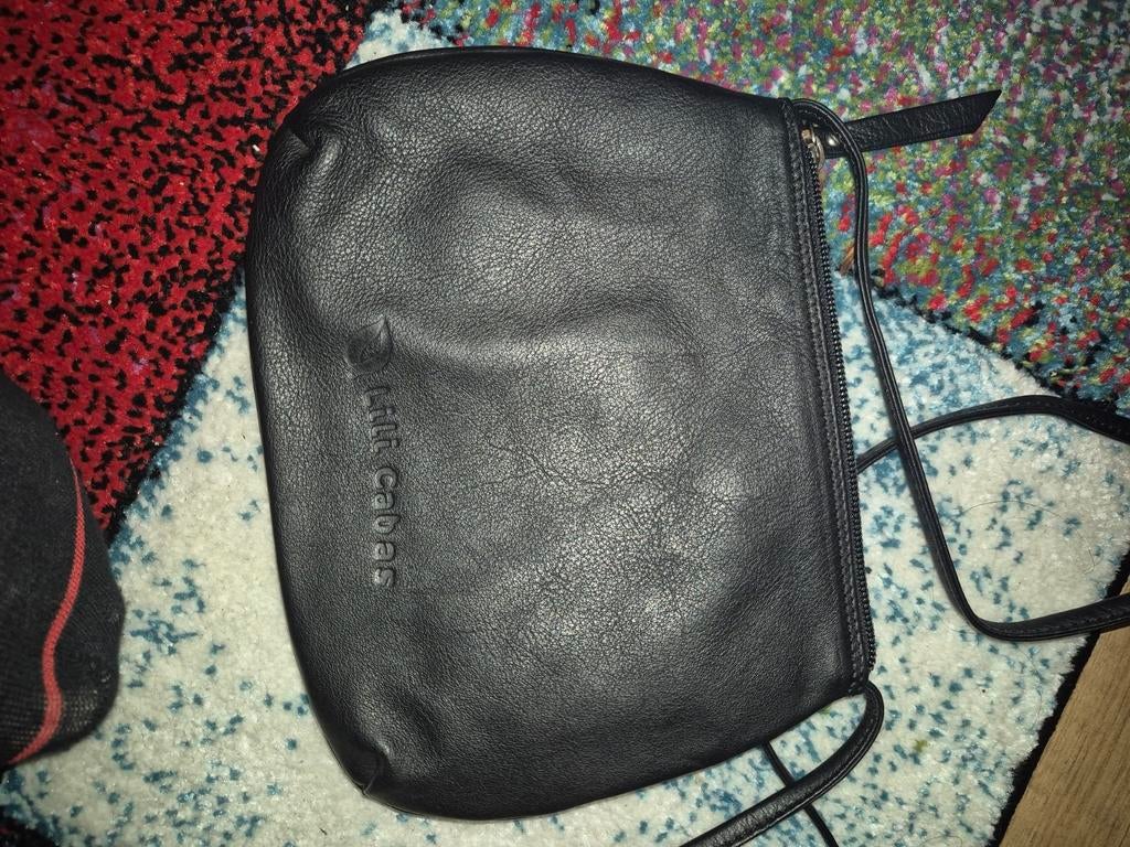 sac noir à bandoulière "lili cabas ", Enlèvement ou Envoi, Comme neuf, Noir