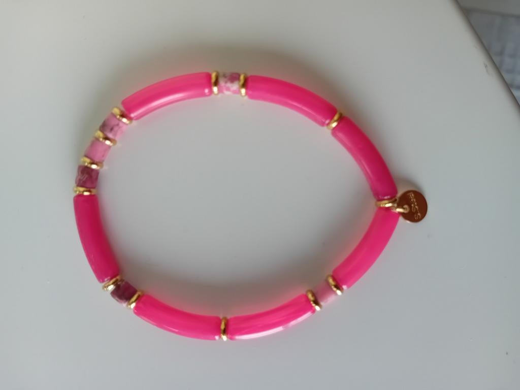 Armband damesarmband nieuw, Overige materialen, Nieuw, Ophalen of Verzenden, Met bedels of kralen