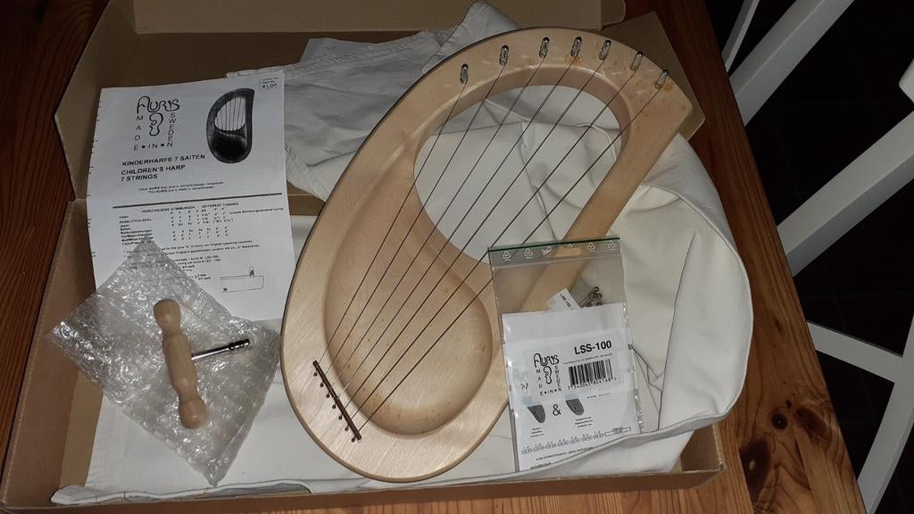 Pentatonische Kinderlier auris 7 snaren + reservesnaren, Ophalen, Zo goed als nieuw