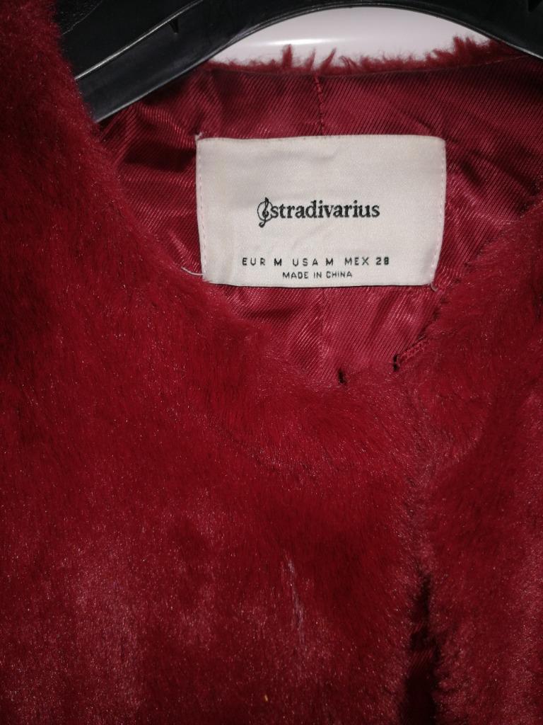 vestje in velours faux fur maat M stradivarius wijnrood, Ophalen of Verzenden, Zo goed als nieuw, Maat 38/40 (M), Jasje