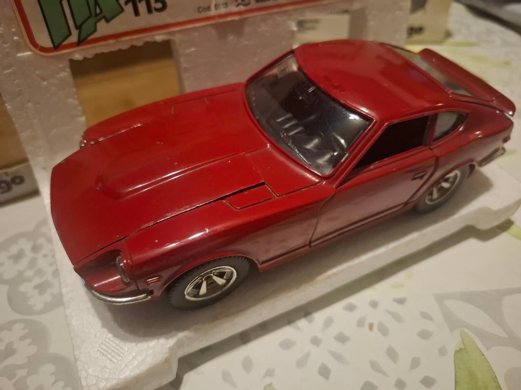 Datsun 240 Burago 1/24, Hobby en Vrije tijd, Modelauto's | 1:24, Gebruikt, Auto, Burago, Ophalen of Verzenden