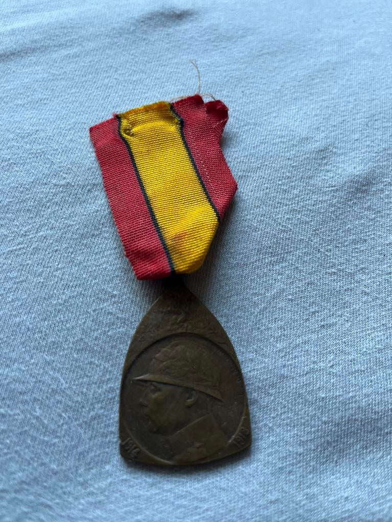Médaille belge de la Première Guerre mondiale, Envoi, Armée de terre, Ruban, Médaille ou Ailes