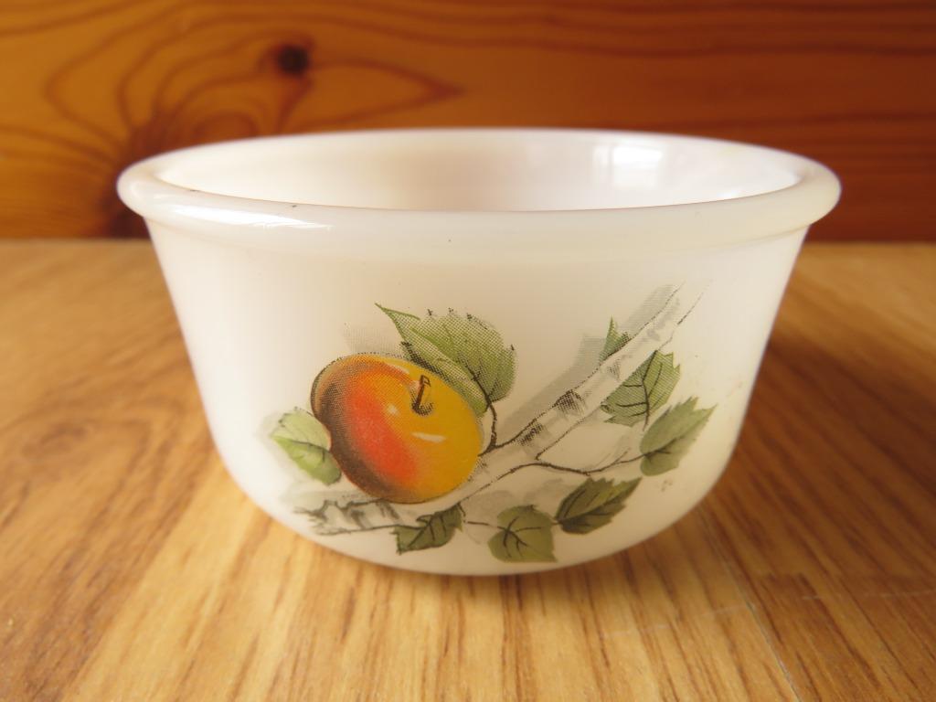 vintage arcopal ramequin motifs Fruits de France, Huis en Inrichting, Ophalen of Verzenden, Zo goed als nieuw, Kom(men)
