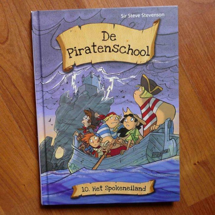 Sir Steve Stevenson - De Piratenschool, deel 10 (2012) (A), Boeken, Kinderboeken | Jeugd | onder 10 jaar, Nieuw, Verzenden