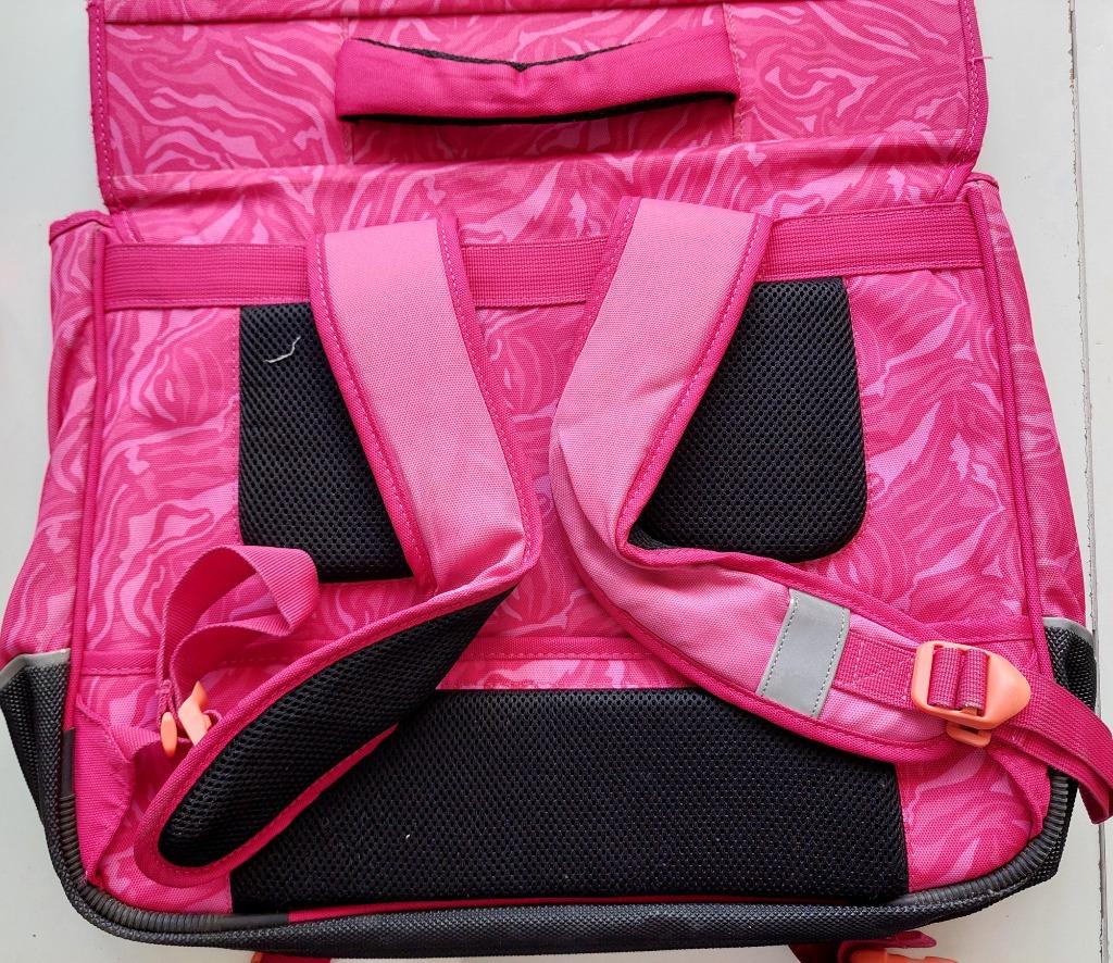 3 boekentassen 1 kipling 1 delsey en 1 kleiner, Gebruikt, Rugtas, Roze, 30 tot 40 cm