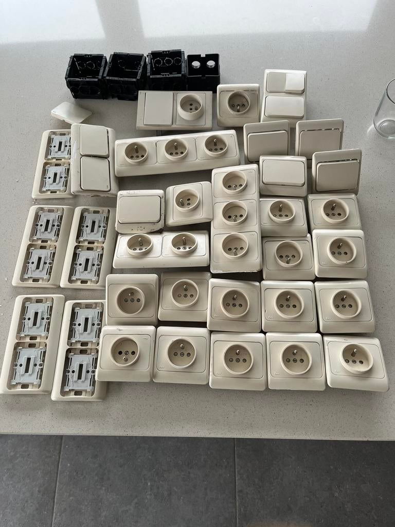 Electromatzriaal, Doe-het-zelf en Bouw, Elektriciteit en Kabels, Ophalen, Gebruikt