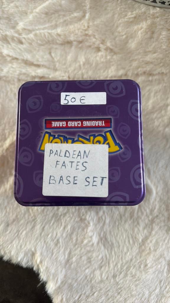 Base set Paldean fates, Hobby en Vrije tijd, Ophalen, Zo goed als nieuw