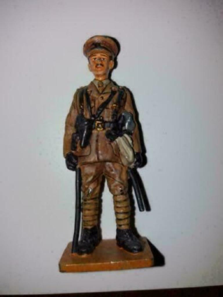 SOLDAT DE PLOMB: LIEUTENANT GRENADIER UK 1914, Enlèvement