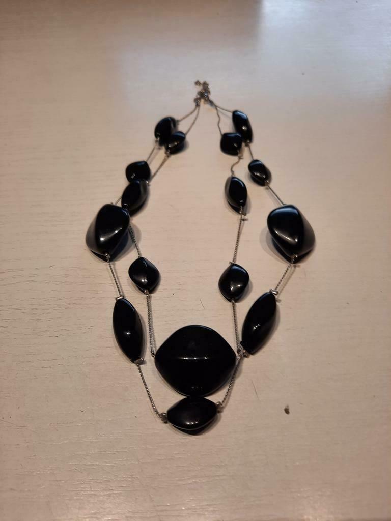Ketting met zwarte parels, Enlèvement ou Envoi, Avec bracelets à breloques ou perles, Synthétique ou Plastique, Utilisé