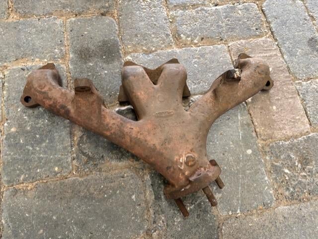 Triumph TR2-3-3A uitlaat spruitstuk, Ophalen