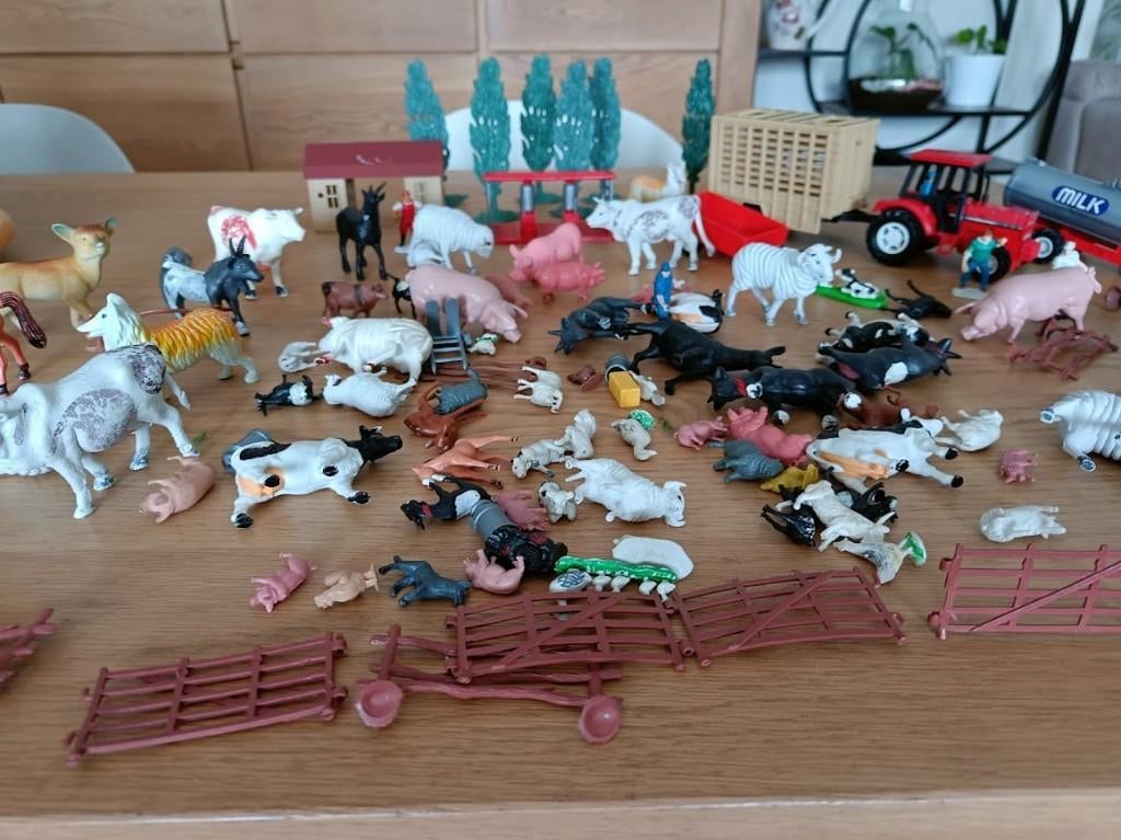 playmobil boerderij en vele diertjes, Ophalen, Zo goed als nieuw