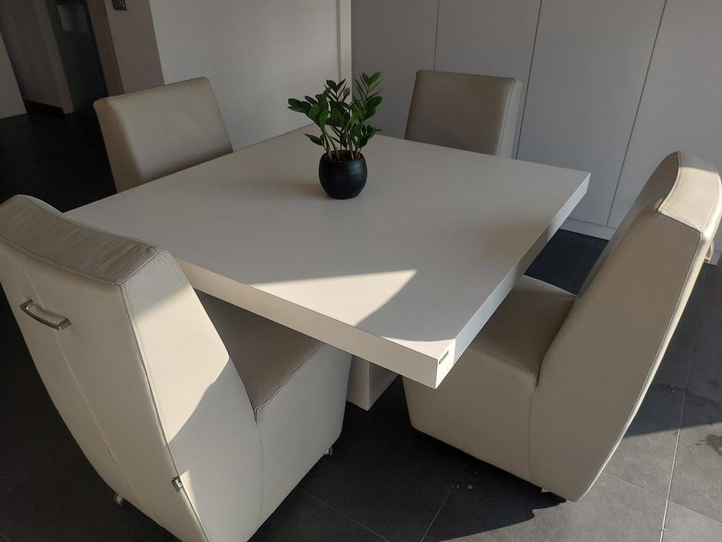 eetkamertafel, Huis en Inrichting, Tafels | Eettafels, Ophalen, Vierkant, Zo goed als nieuw, Modern