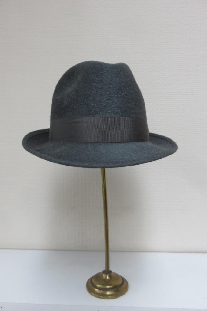 Nieuwe donkergrijze taupe herenhoed, Ophalen of Verzenden, Nieuw, Hoed
