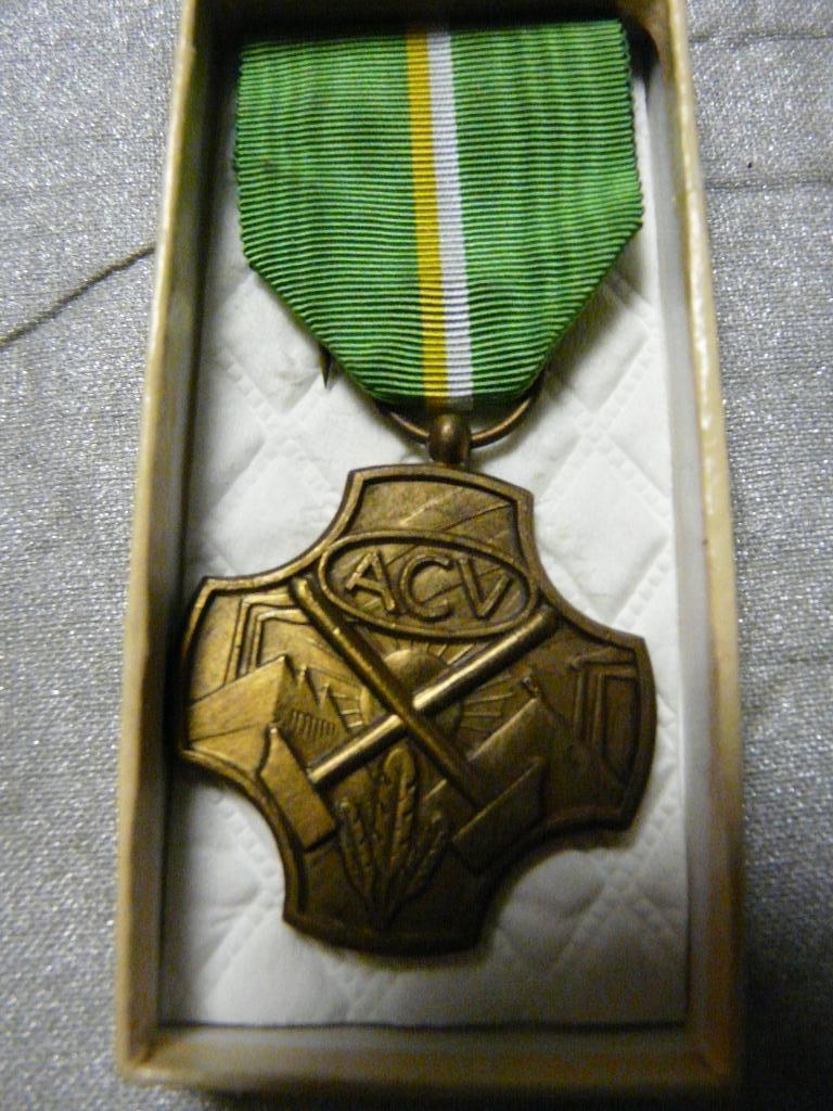Ereteken ACV: vintage brons en zilver. Latere versie in goud, Ophalen, Brons