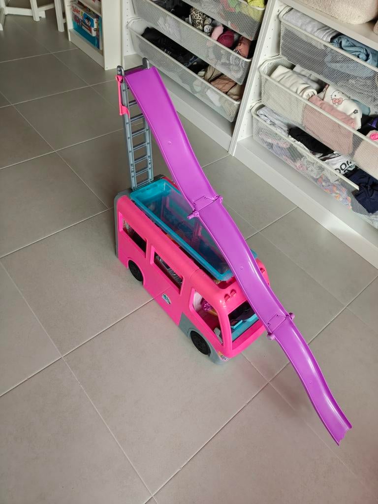 Barbie Camping car, Enlèvement