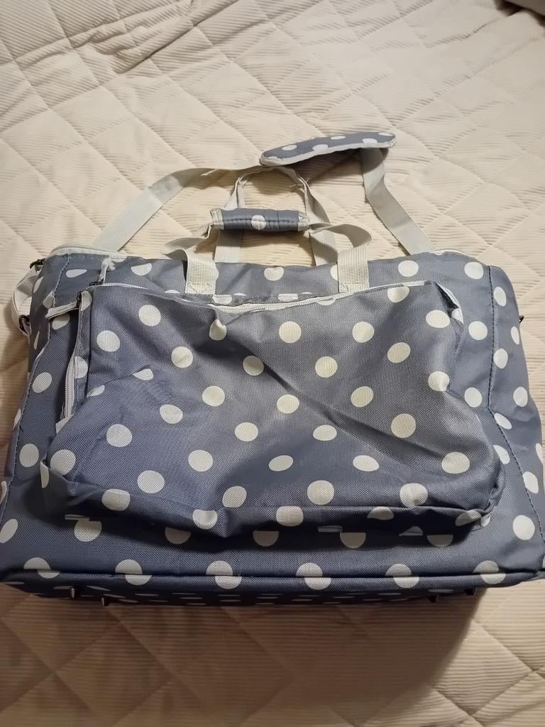 Opbergtas voor naaimachine en tasje voor naaitoebehoren, Ophalen