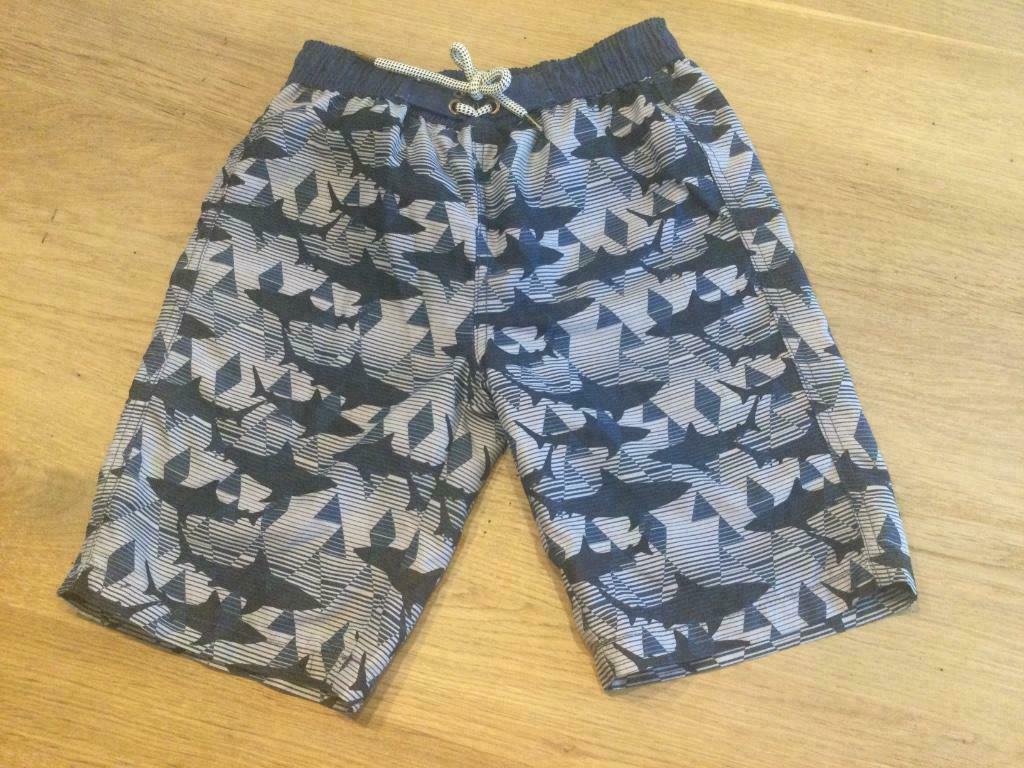 Lange zwemshort 134-140, Kinderen en Baby's, Kinderkleding | Maat 134, Sport- of Zwemkleding, Ophalen of Verzenden, Zo goed als nieuw