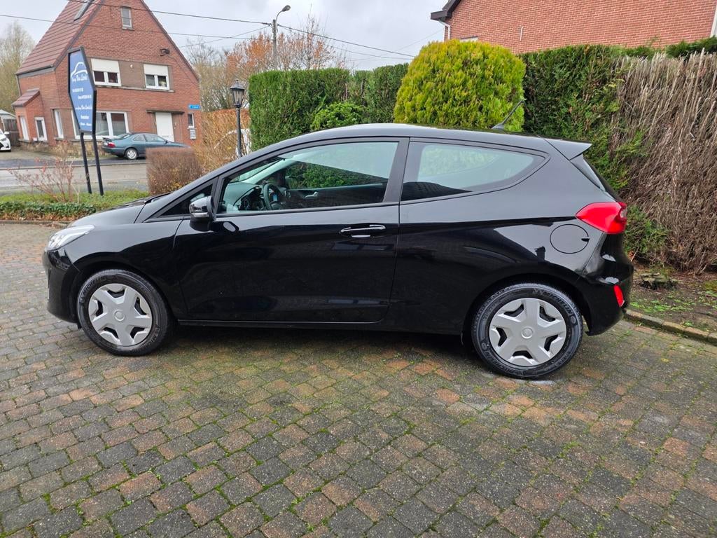 Ford Fiesta 1100 cc, Voorwielaandrijving, Stof, Euro 6, Zwart