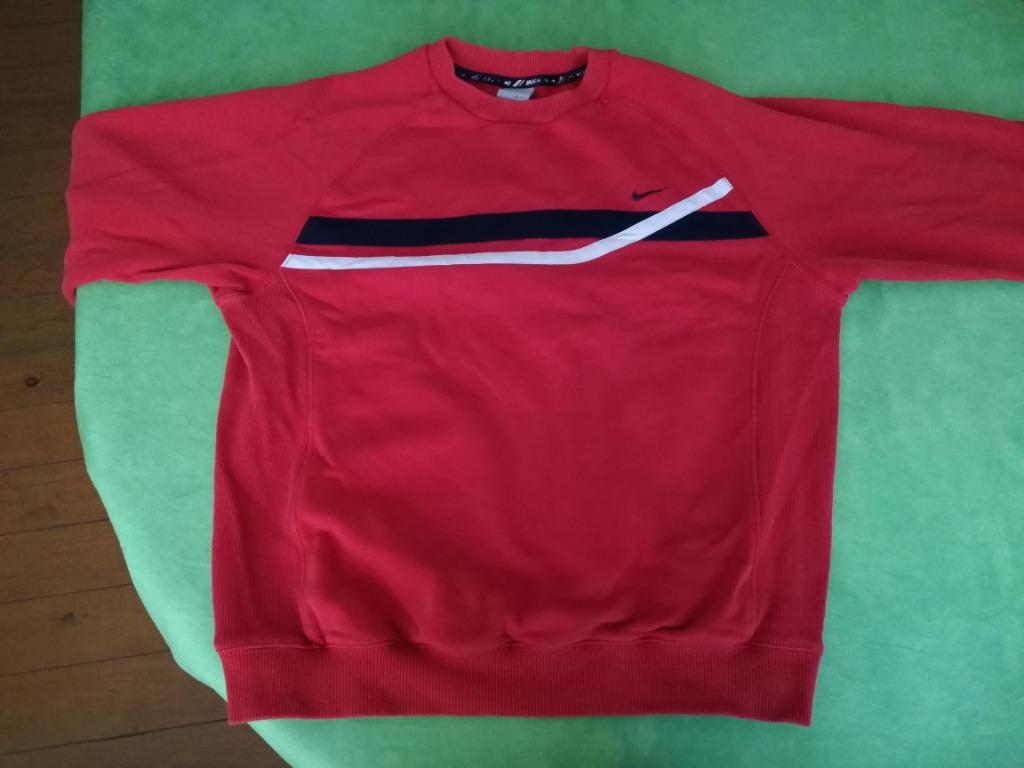 PULL  ROUGE AVEC MOTIF À LIGNES BLEUES ET BLANCHES SUR L, Rouge, Enlèvement ou Envoi, Nike, Autres tailles