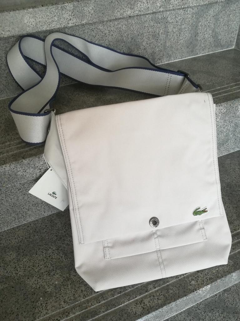 Schoudertas Lacoste. Nieuw., Ophalen of Verzenden, Nieuw, Grijs