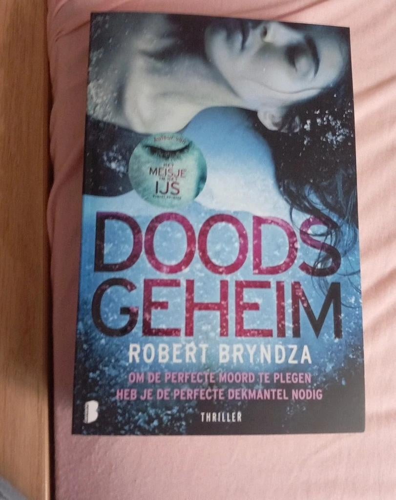 Boek doodsgeheim, Ophalen of Verzenden