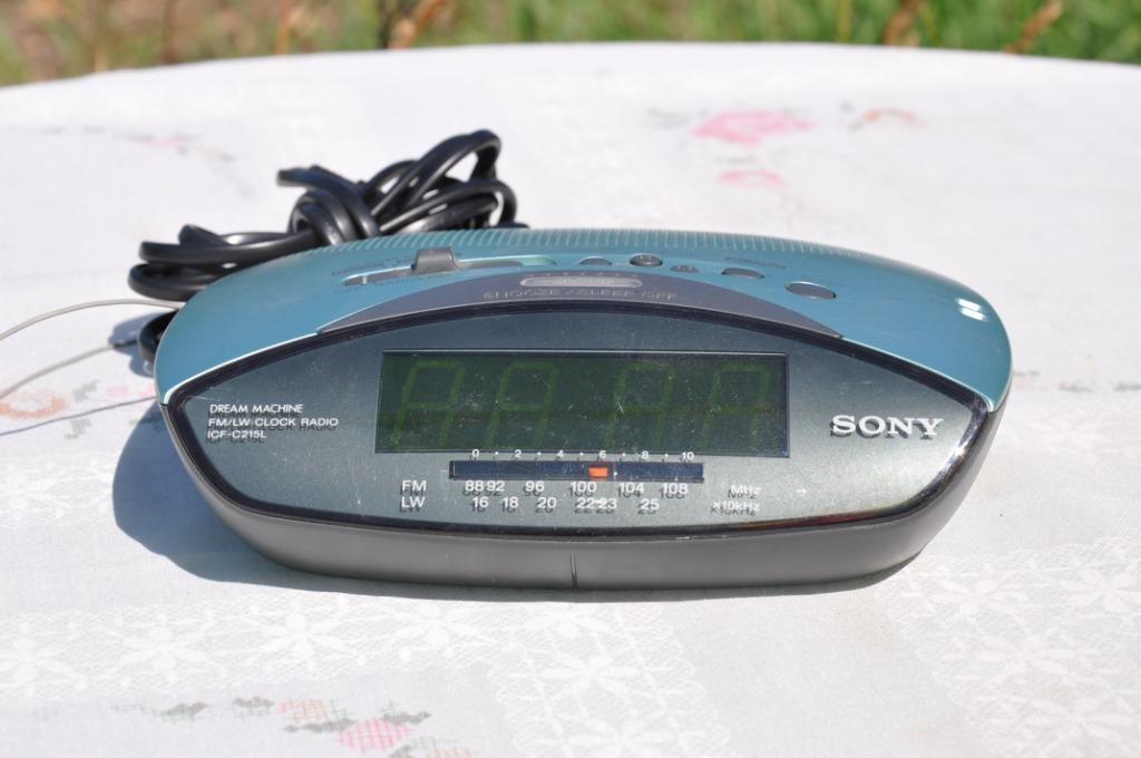 §  radio reveil  sony, Enlèvement ou Envoi, Utilisé, Autres types