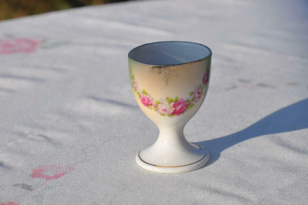 coquetier en porcelaine guirlande de rose, Enlèvement ou Envoi, Utilisé, Porcelaine, Autres types