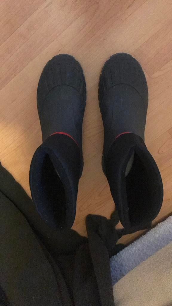 Bottes imperméables fourrées 42-43, Bottes