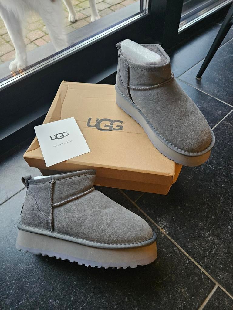 UGG grey 39, Kleding | Dames, Schoenen, Ophalen of Verzenden