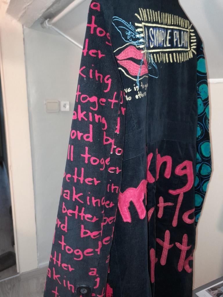 Desigual, Ophalen, Zo goed als nieuw