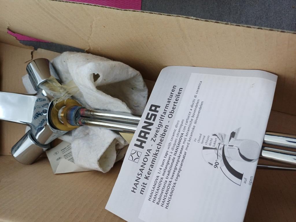 Lavabo plus kraan alles nieuw prijs overeen te komen, Ophalen, Zo goed als nieuw