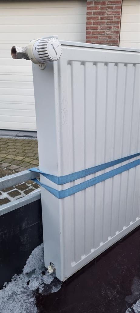 Radiator CV met thermostaatkraan., Ophalen, Radiator