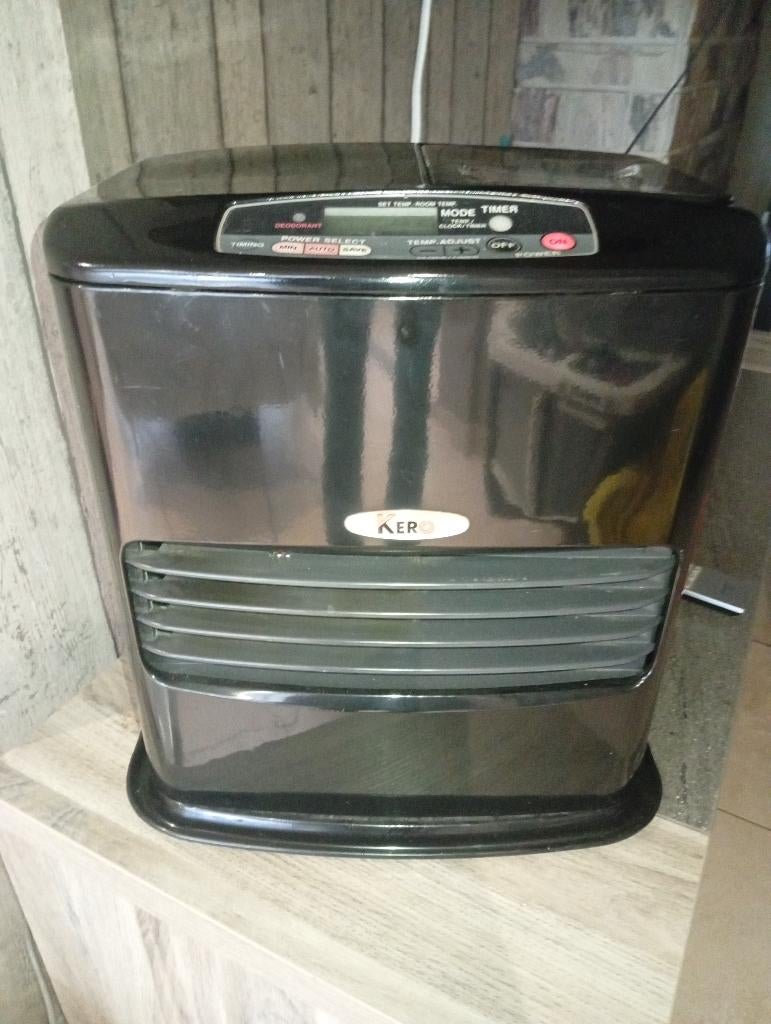 KERO SRE 300 LASER PETROLEUMKACHEL 3000WAT, Enlèvement, Utilisé, Cheminée sur pied, Autres types