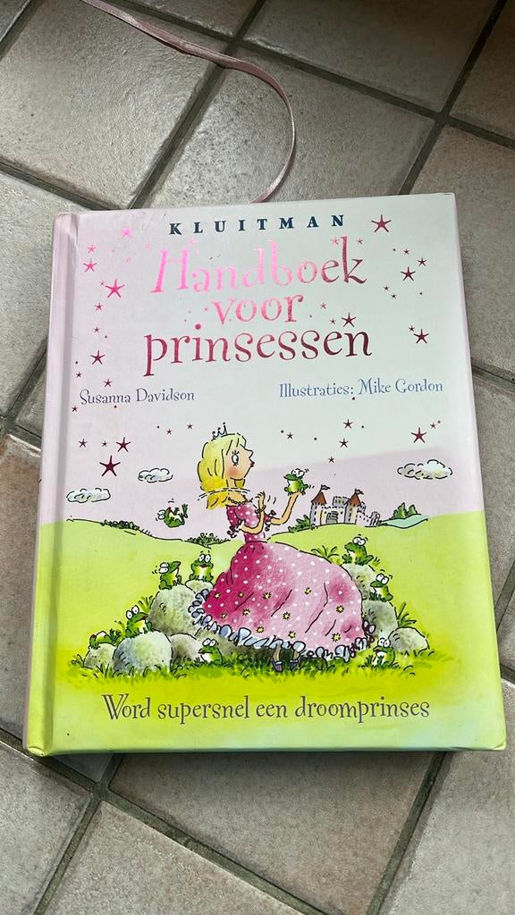 S. Davidson - Handboek voor prinsessen, Enlèvement ou Envoi, Comme neuf, S. Davidson
