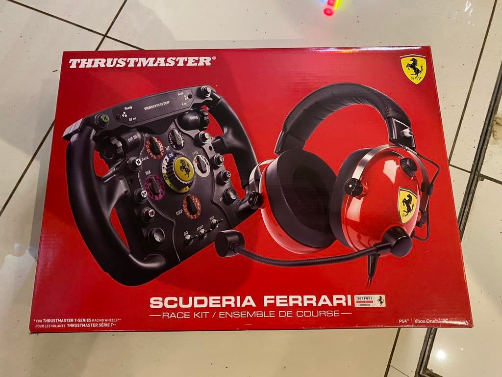 Scuderia Ferrari stuur add-on, Consoles de jeu & Jeux vidéo, Consoles de jeu | Xbox | Accessoires, Enlèvement ou Envoi, Utilisé