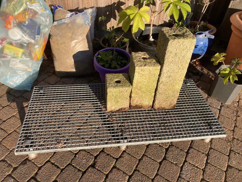 3 stenen borrelfonteinen met rooster, Tuin en Terras, Ophalen, Gebruikt