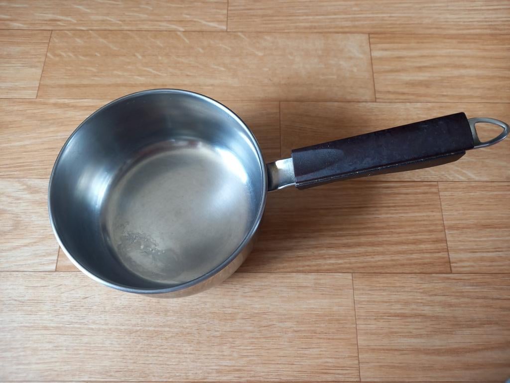 CASSEROLE CHERCHE CUISINIÈRE À GAZ, Enlèvement ou Envoi, Utilisé, Inox