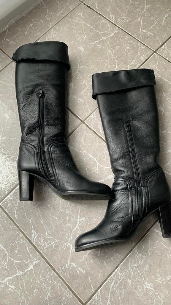 Zwarte volledig leren Italiaanse laarzen merk xandres, Kleding | Dames, Schoenen, Ophalen, Hoge laarzen, Zwart, Gedragen