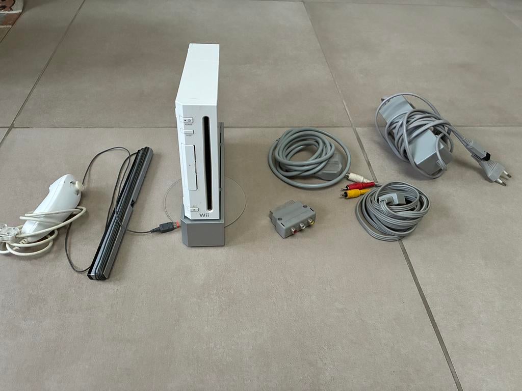 Nintendo wii + 2 spelletjes, Ophalen, Gebruikt, Zonder controller, Met games
